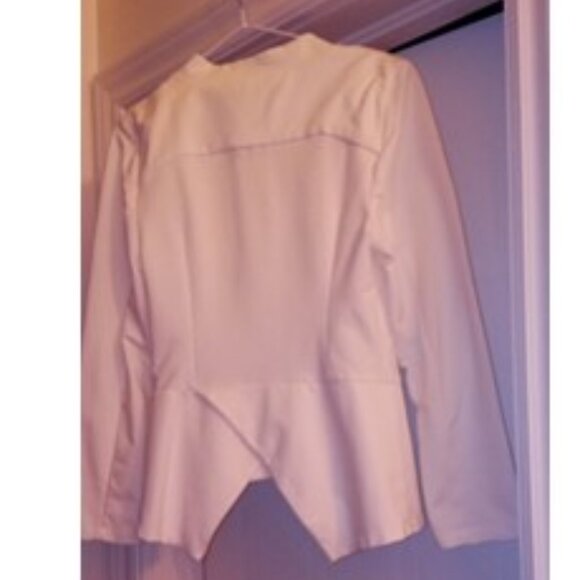Jane & John white summer jacket. To wear casual or more dressy. Size small. - Picture 2 of 2